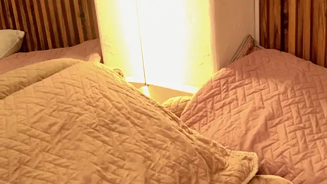 daiana curly online show from December 21, 2025, 8:05 pm