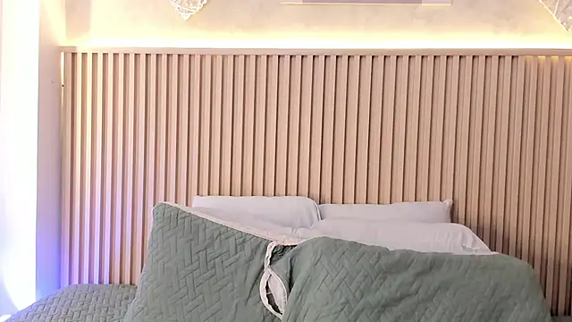 daiana curly online show from January 9, 2026, 8:10 pm