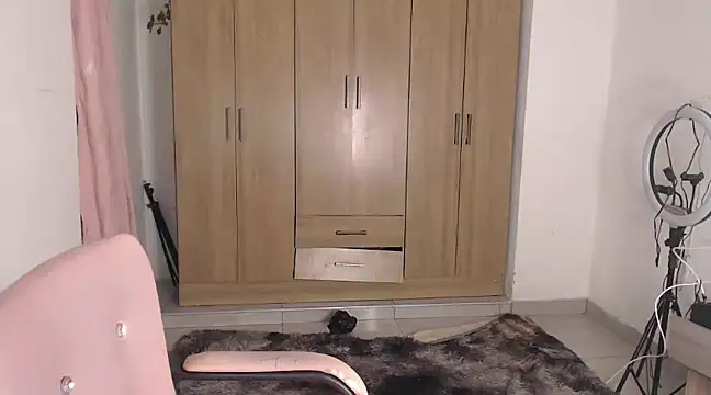 fairylatin222 online show from February 6, 2025, 12:54 am