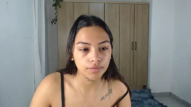 fairylatin222 online show from February 21, 2025, 10:39 am