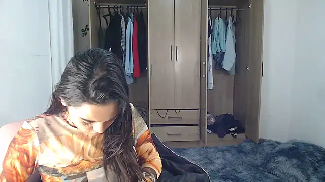 fairylatin222 online show from March 4, 2025, 11:11 pm