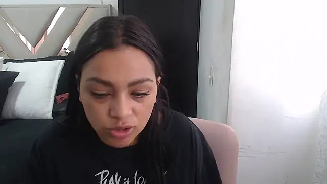 fairylatin222 online show from October 18, 2025, 11:55 am