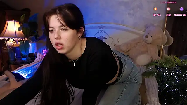 JulieHeets online show from January 2, 2025, 10:37 am