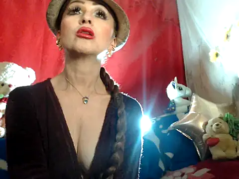 hottieperla online show from January 17, 2025, 8:11 pm