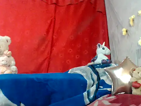 hottieperla online show from January 27, 2025, 7:35 pm