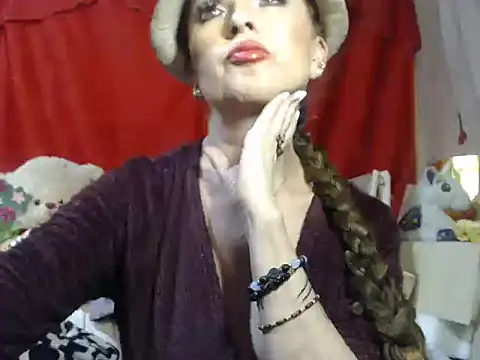 hottieperla online show from December 4, 2025, 7:00 pm