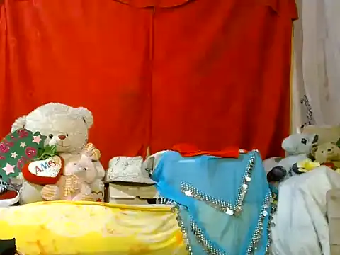 hottieperla online show from July 4, 2026, 6:36 pm