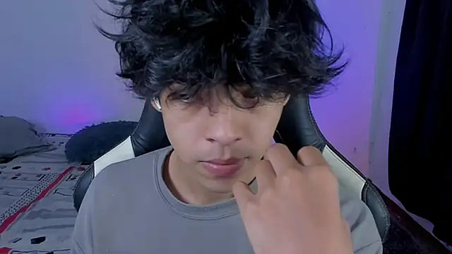 Alan26  online show from November 23, 2025, 3:17 am