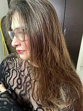 adara lennox online show from July 31, 2026, 6:51 pm