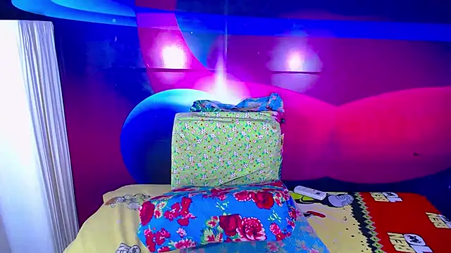 Cristalxxts online show from January 25, 2025, 7:28 pm