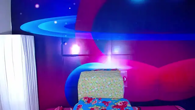 Cristalxxts online show from February 22, 2025, 4:51 pm