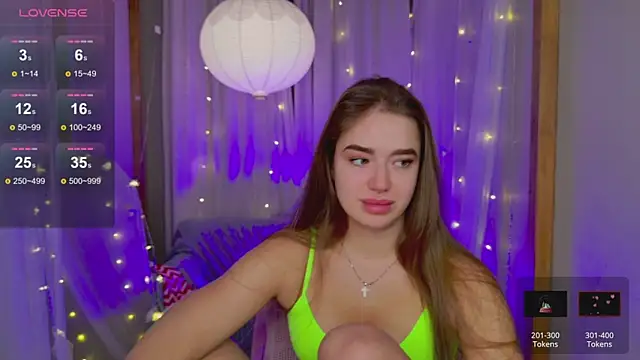 Snapshot of LovelyJessie chatting on December 24, 2024, 2:01 pm LovelyJessie online show from December 24, 2024, 2:01 pm