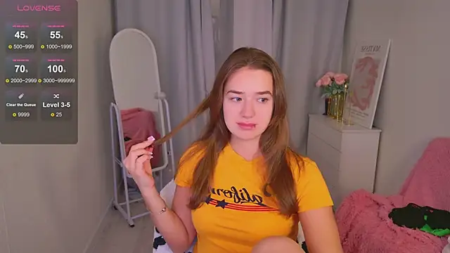 Snapshot of LovelyJessie chatting on January 9, 2026, 1:58 pm LovelyJessie online show from January 9, 2026, 1:58 pm