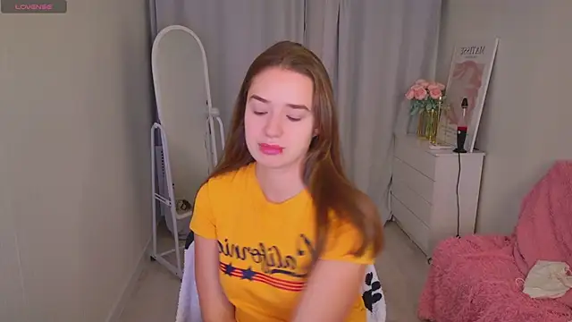 Snapshot of LovelyJessie chatting on January 10, 2026, 1:46 pm LovelyJessie online show from January 10, 2026, 1:46 pm