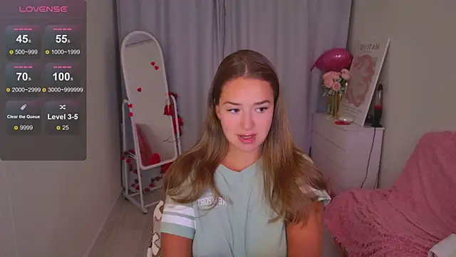 Snapshot of LovelyJessie chatting on February 17, 2026, 1:51 pm LovelyJessie online show from February 17, 2026, 1:51 pm