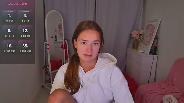 Snapshot of LovelyJessie chatting on February 20, 2026, 1:55 pm LovelyJessie online show from February 20, 2026, 1:55 pm