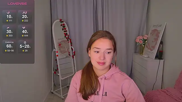 Snapshot of LovelyJessie chatting on February 25, 2026, 1:54 pm LovelyJessie online show from February 25, 2026, 1:54 pm