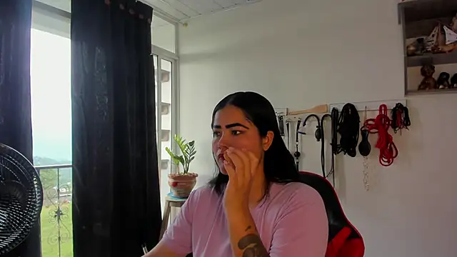 scarlet-kennedy98 online show from December 7, 2024, 9:11 pm