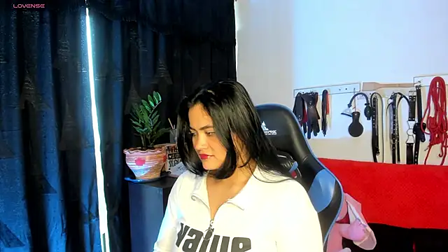 scarlet-kennedy98 online show from February 21, 2025, 10:37 pm