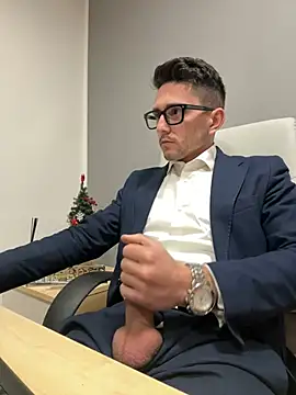 masterboss  online show from December 16, 2024, 12:27 pm