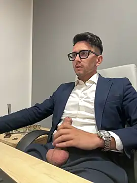 masterboss  online show from October 6, 2025, 11:29 am