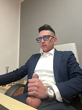 masterboss  online show from February 23, 2026, 12:57 pm