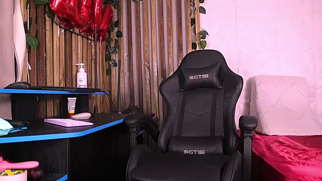 argiee taylorxs2 online show from January 18, 2025, 12:35 am