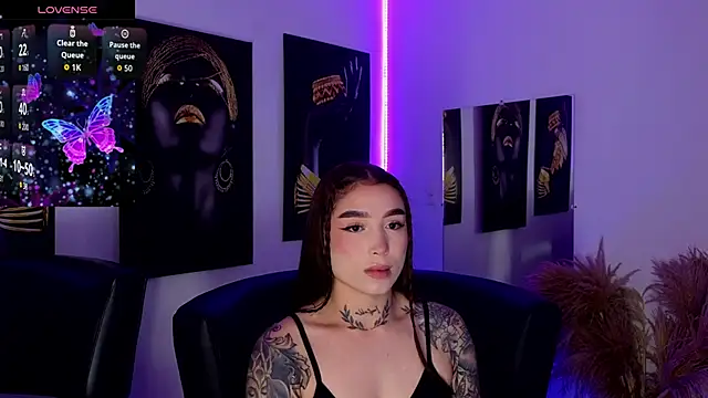  brenna hanson online show from November 26, 2025, 7:15 pm