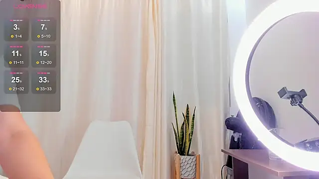 Sally Azmani  online show from February 26, 2025, 3:41 pm