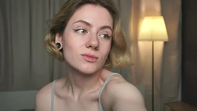 PixieMeow  online show from March 16, 2025, 5:17 pm