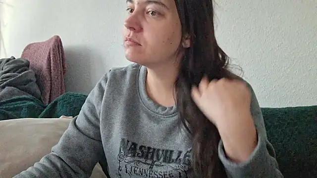 Cyndee Winter online show from October 18, 2025, 3:46 pm