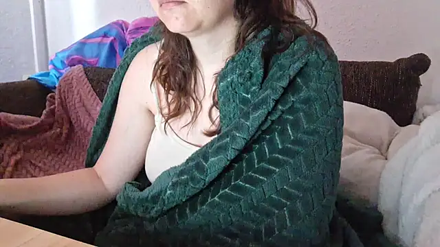Snapshot of Cyndee_Winter chatting on June 14, 2026, 9:55 am Cyndee Winter online show from June 14, 2026, 9:55 am