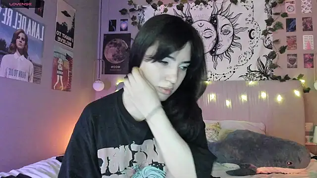 Anisawithlove online show from December 19, 2024, 5:40 pm