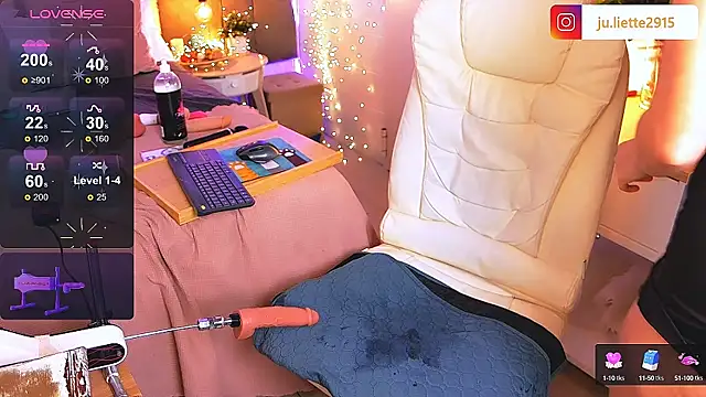 JulietteVolpeWyorika online show from March 8, 2025, 12:00 am