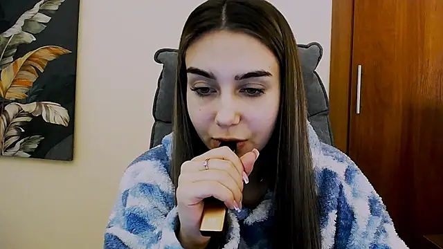 Lili magic online show from March 12, 2025, 4:35 pm