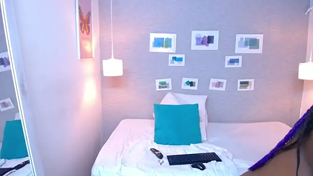 kiara evanss online show from March 6, 2025, 2:30 am