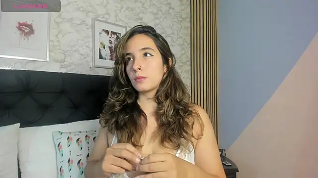 emma  smith1 online show from February 22, 2025, 1:24 pm