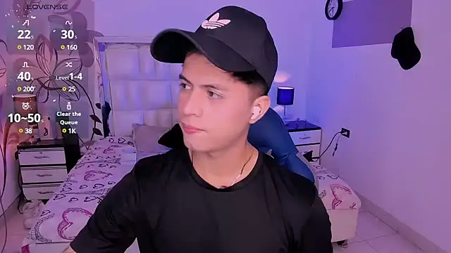 Niicky1  online show from December 11, 2024, 9:01 pm