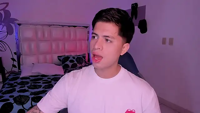 Niicky1  online show from January 11, 2025, 8:54 pm