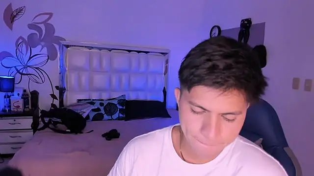 Niicky1  online show from January 24, 2025, 8:54 pm