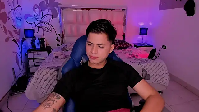 Niicky1  online show from February 19, 2025, 8:52 pm