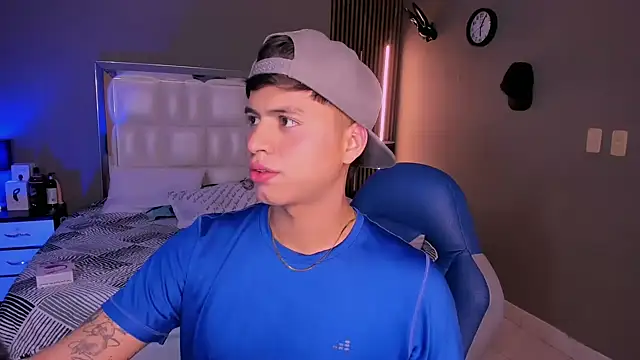 Niicky1  online show from March 10, 2025, 8:56 pm