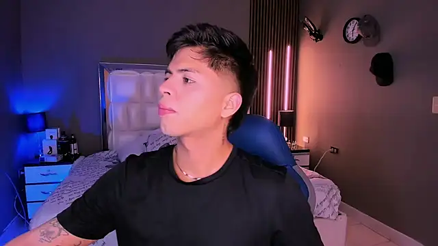 Niicky1  online show from March 14, 2025, 9:21 pm