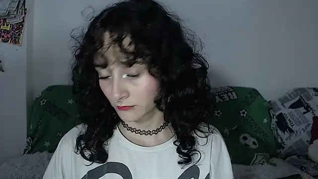 kitty22  online show from December 17, 2024, 1:16 pm