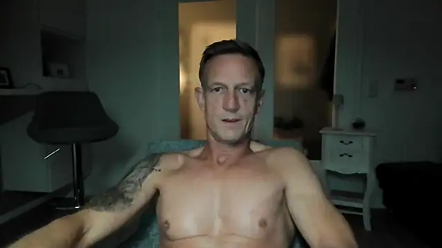 dirks71 online show from October 20, 2025, 5:02 pm