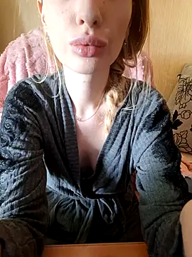 Elza kom online show from November 15, 2025, 7:16 am