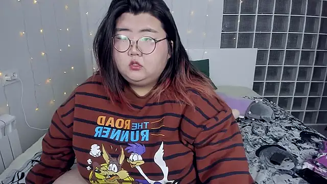 Nadine asian online show from December 11, 2024, 12:12 pm