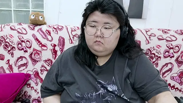 Nadine asian online show from February 21, 2026, 1:50 am