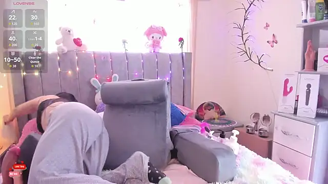 Rapunzeell  online show from November 8, 2025, 1:00 pm