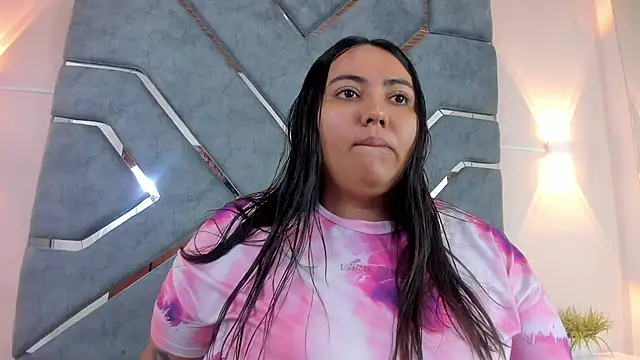 LucciaPorter online show from March 31, 2026, 1:55 pm